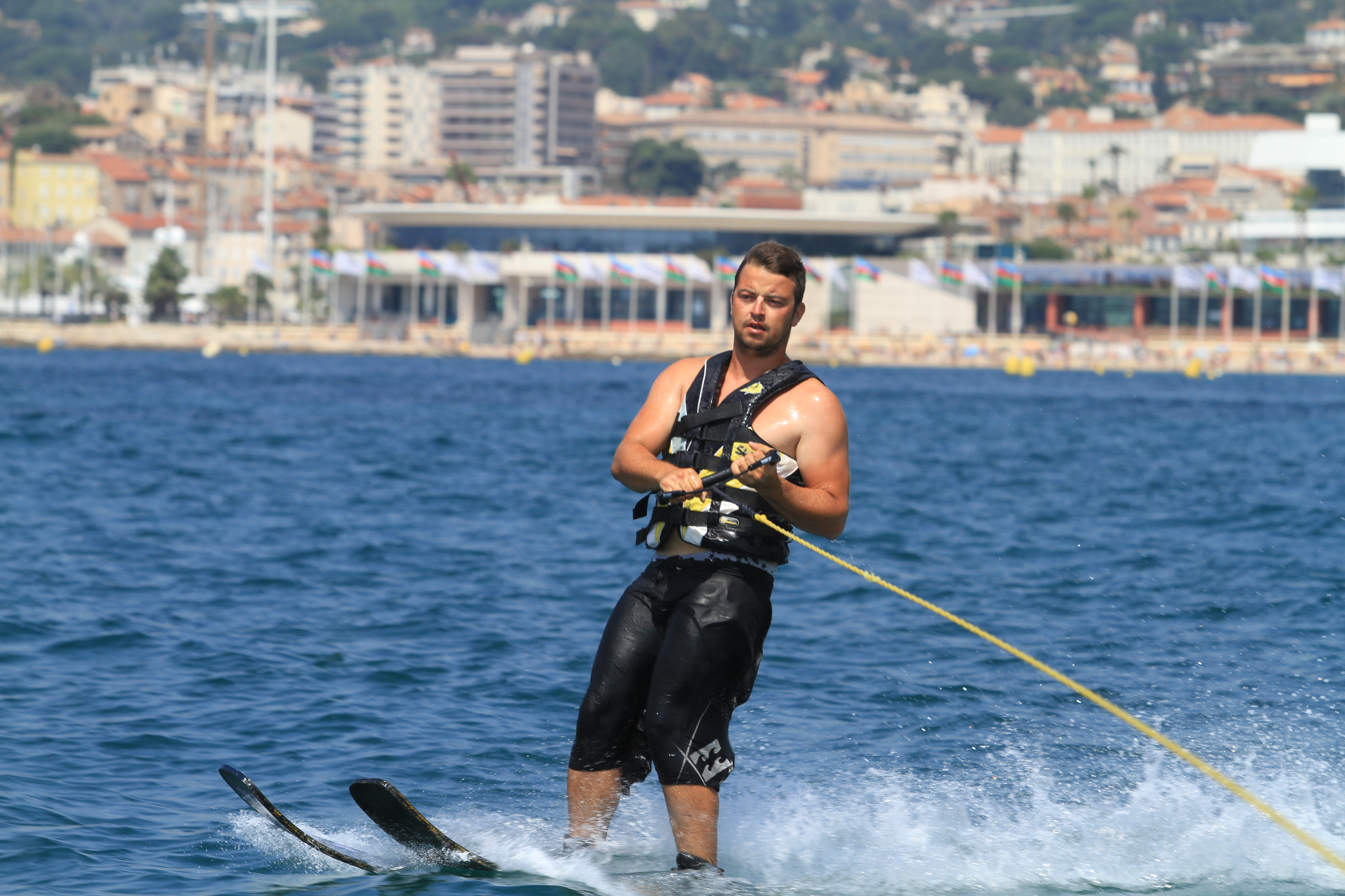 Ski nautique à Cannes avec la SWZ Team