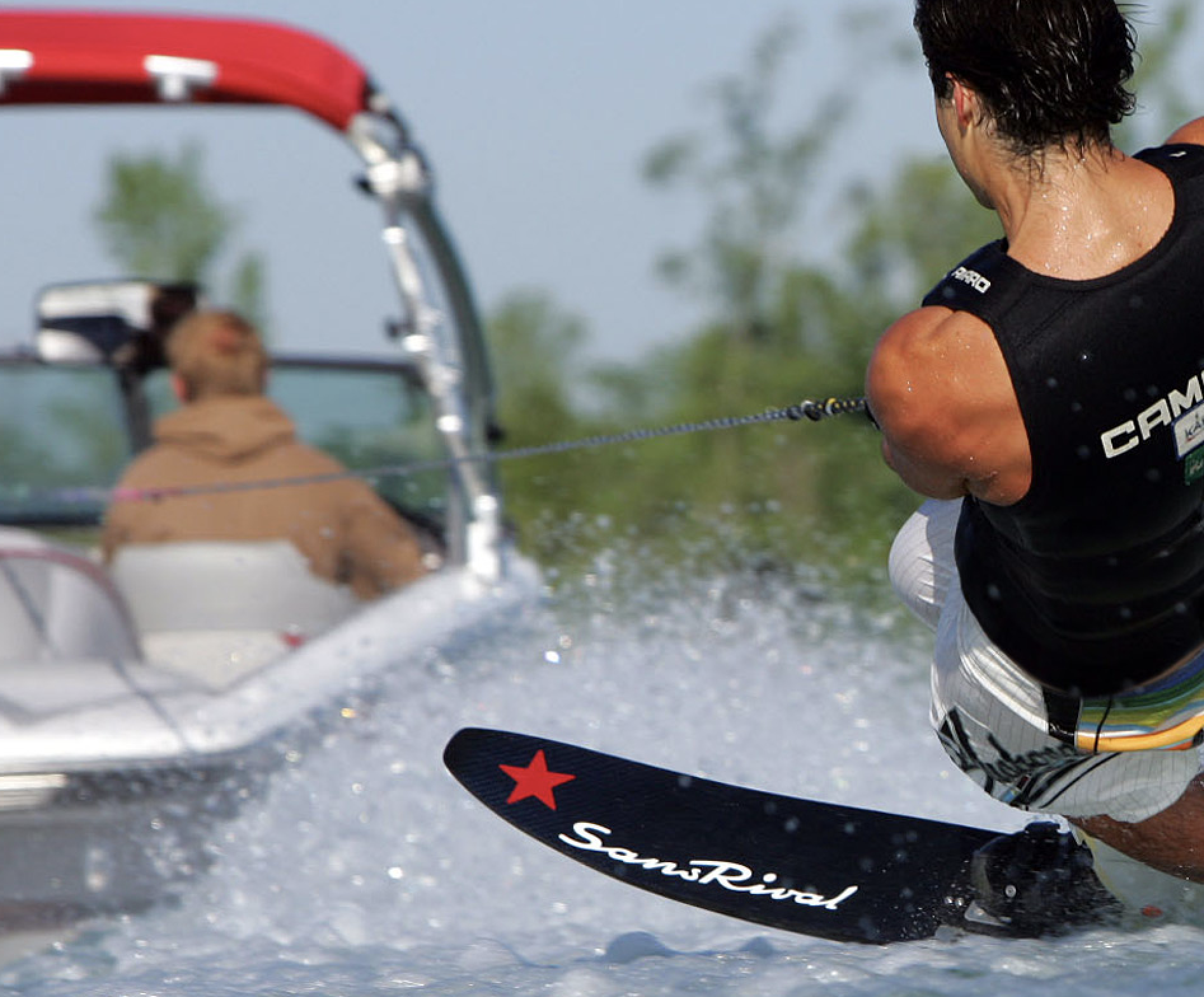 Slalom en ski nautique à Cannes